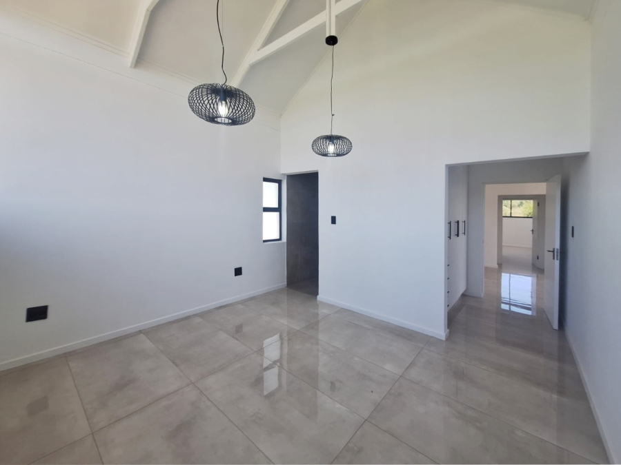 To Let 4 Bedroom Property for Rent in Redstone Private Country Estate North West